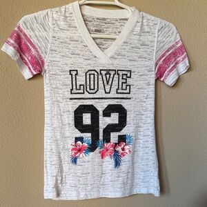 LOVE Tee